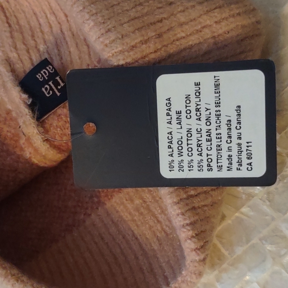 NORLA Alpaca/Wool/Cotton Blend Leopard Beanie - Picture 3 of 3